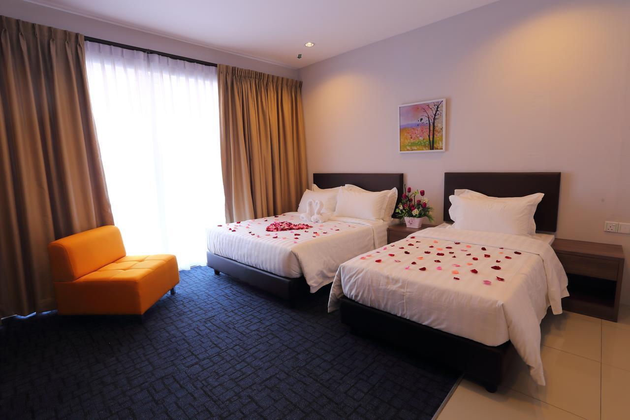 Executive Deluxe Triple Room,535646280:JPEG